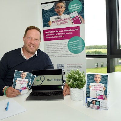 Bastian Hollmann aus der Ortschaft Müllenbach in Marienheide hat die „DocToRead“-App mit einer Berliner IT-Firma entwickelt. Jetzt ist sie für einen Preis nominiert.