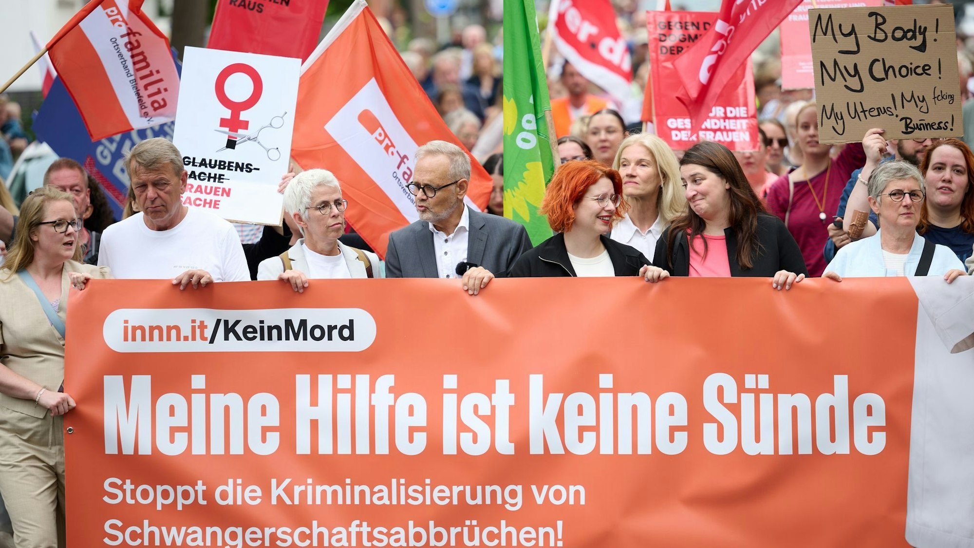 Eine Demo vor der Verhandlung hatte einigen Zulauf