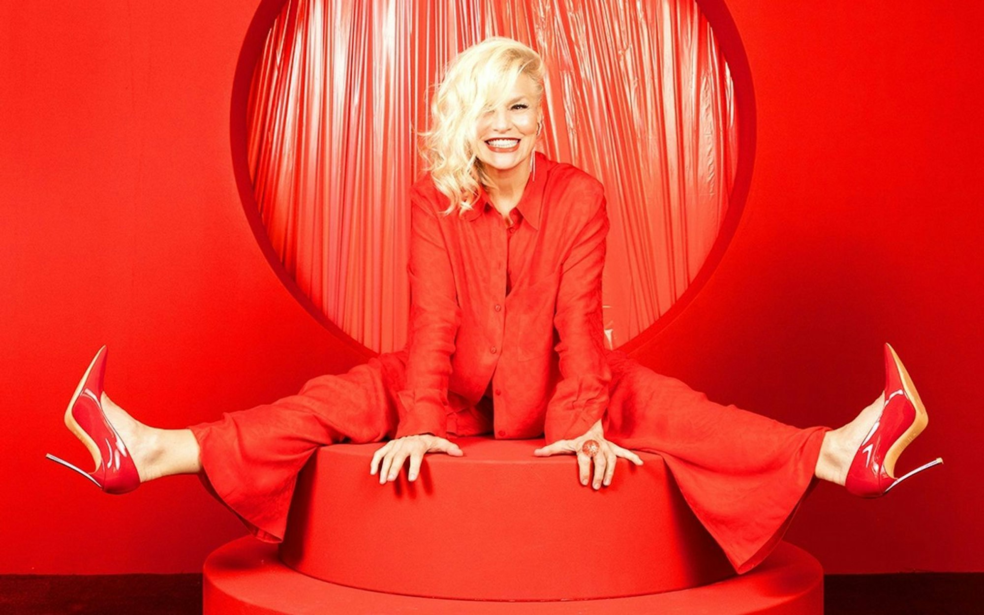 Mit dem Album „6.0“ feiert Ina Müller einen neuen Lebensabschnitt. Und wie sie feiert! Die launige erste Single-Auskopplung heißt „High“. (Bild: Sandra Ludewig)