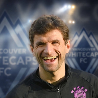 Neustart mit Schnurrbart: Thomas Müller zeigt sich verändert.