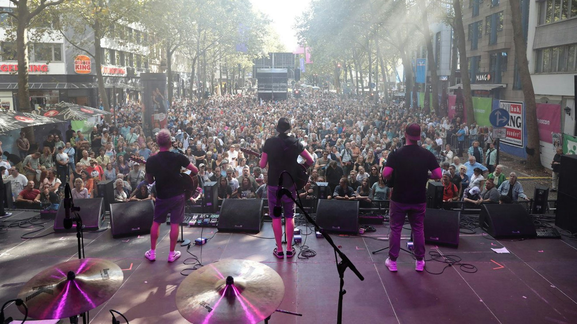 Wie beim „Fest der Demokratie“ im Vorjahr, wird der Verein Arsch huh auf einer Bühne für Vielfalt und Mitgestaltung werben.