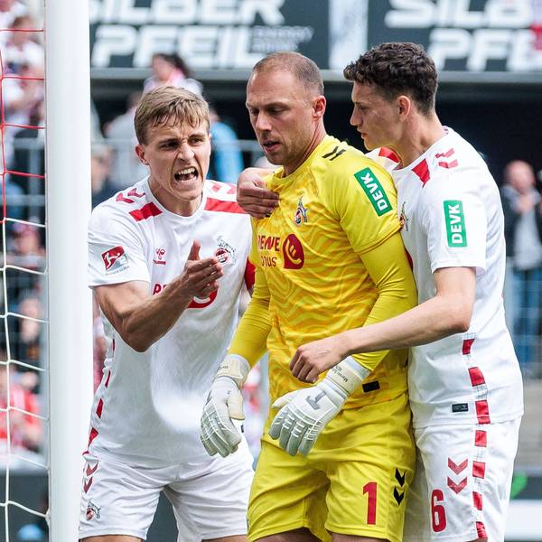 2. Fußball Bundesliga, 1. FC Köln - 1. FC Kaiserslautern, 18.05.2025 Timo Hübers 1. FC Köln, 4 und Eric Martel 1. FC Köln, 6 umarmen Marvin Schwäbe 1. FC Köln, 1 nach Parade 2. Fußball Bundesliga, 1. FC Köln - 1. FC Kaiserslautern, Köln, RheinEnergiestadion am 18.05.2025 DFL REGULATIONS PROHIBIT ANY USE OF PHOTOGRAPHS AS IMAGE SEQUENCES AND/OR QUASI-VIDEO. *** 2 Soccer Bundesliga, 1 FC Köln 1 FC Kaiserslautern, 18 05 2025 Timo Hübers 1 FC Köln, 4 and Eric Martel 1 FC Köln, 6 hug Marvin Schwäbe 1 FC Köln, 1 after parade 2 Soccer Bundesliga, 1 FC Köln 1 FC Kaiserslautern, Cologne, RheinEnergiestadion on 18 05 2025 DFL REGULATIONS PROHIBIT ANY USE OF PHOTOGRAPHS AS IMAGE SEQUENCES AND OR QUASI VIDEO Copyright: xBEAUTIFULxSPORTS/Wunderlx