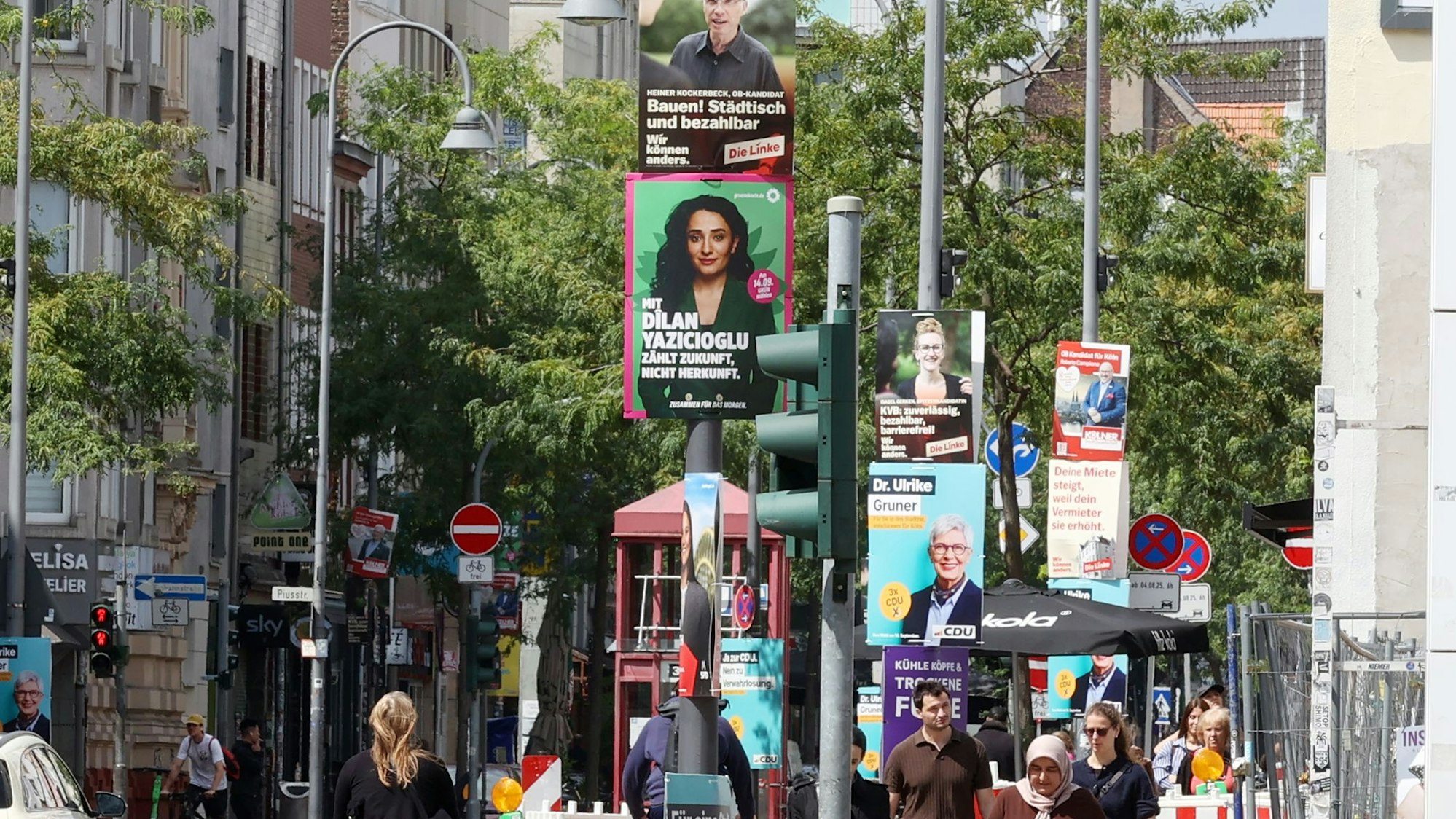 Seit Freitag ist die Wahlwerbung im öffentlichen Straßenraum erlaubt. Zahlreiche Wahlplakate zur Wahl sind seitdem im Stadtbild zu sehen.