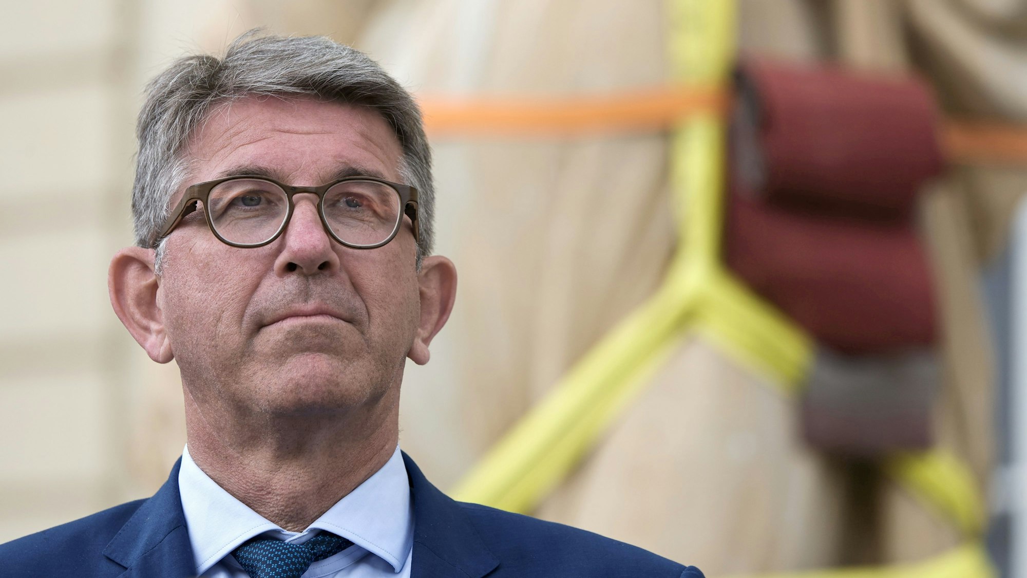 Wolfram Weimer, Staatsminister für Kultur und Medien, nimmt an einer Pressekonferenz vor dem Humboldt Forum teil.