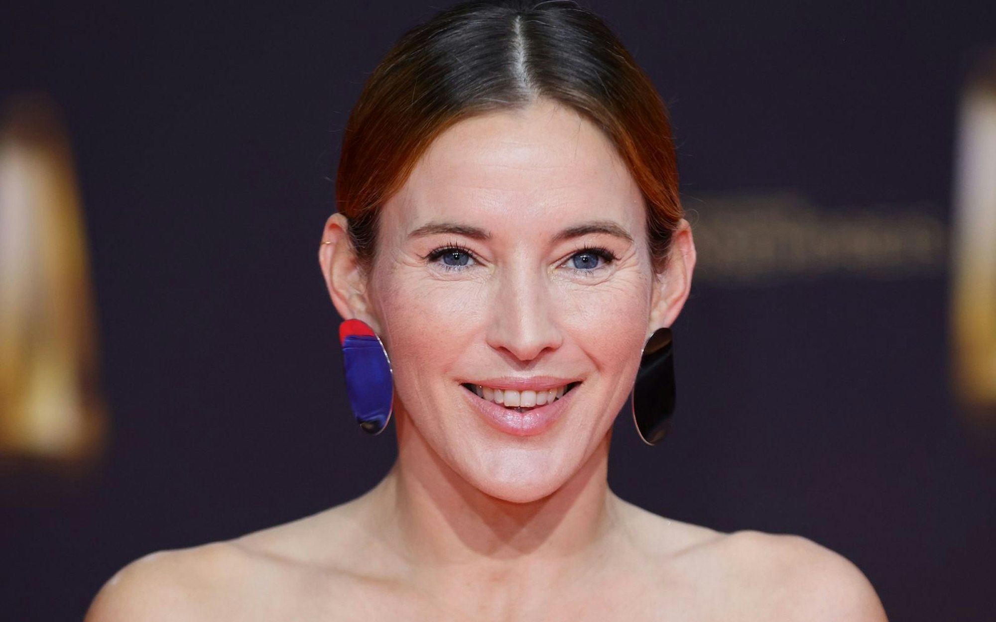 Jeannine Michaelsen (43) ist eine vielseitige Bühnenkünstlerin. Egal, ob Moderation, Schauspiel oder Teilnahme an einer Abenteuer-Show - sie wagt Großes. Um Träume, Druck und Erwartungen geht es auch im neuen ZDF-Sommerfilm „Für immer Freibad“ (Donnerstag, 14. August, 20.15 Uhr sowie vorab in Web und App des ZDF). (Bild: 2024 Getty Images/Joshua Sammer)