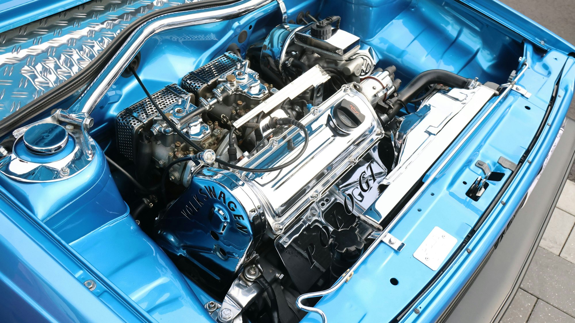 Bei den Rebbelroth Classics in Bergneustadt gab es auch diesen chromblitzenden Polo-Motor zu sehen.