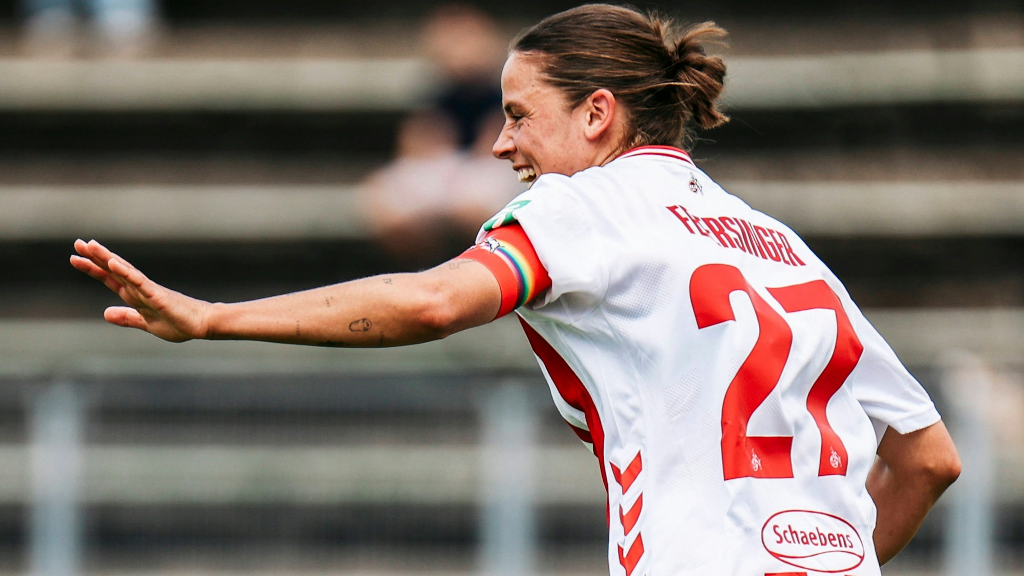 Testspiel: Schalke 04- 1.FC Köln 13.07.2025 Laura Feiersinger 1. FC Köln, 27 reagiert beim Testspiel: Schalke 04- 1.FC Köln Gelsenkirchen, Parkstadion am 13.07.2025 *** Test match Schalke 04 1 FC Köln 13 07 2025 Laura Feiersinger 1 FC Köln, 27 reacts during the test match Schalke 04 1 FC Köln Gelsenkirchen, Parkstadion on 13 07 2025 Copyright: xBEAUTIFULxSPORTS/Freisenx