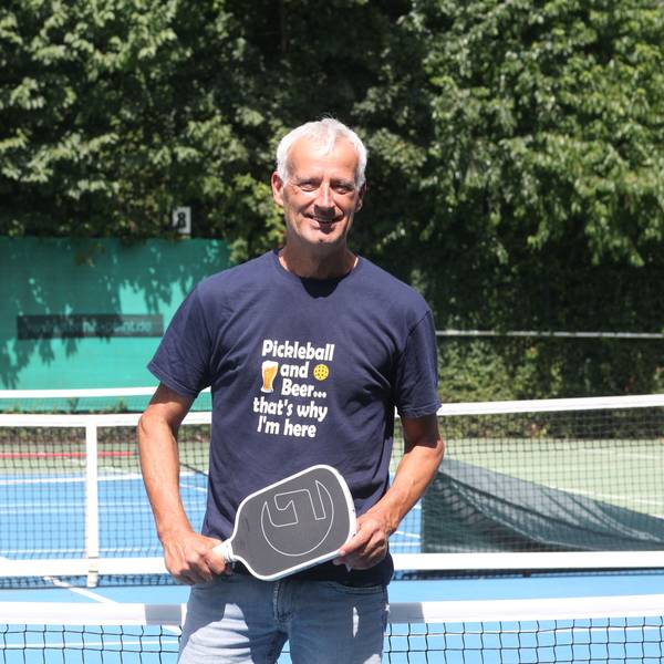 Wolfgang Ruttscheidt ist Initiator, Förderer der modernen Sportart aus USA, Trainer, Investor und nebenbei mit 62 Jahren auch noch einer der Top-Spieler in Deutschland.