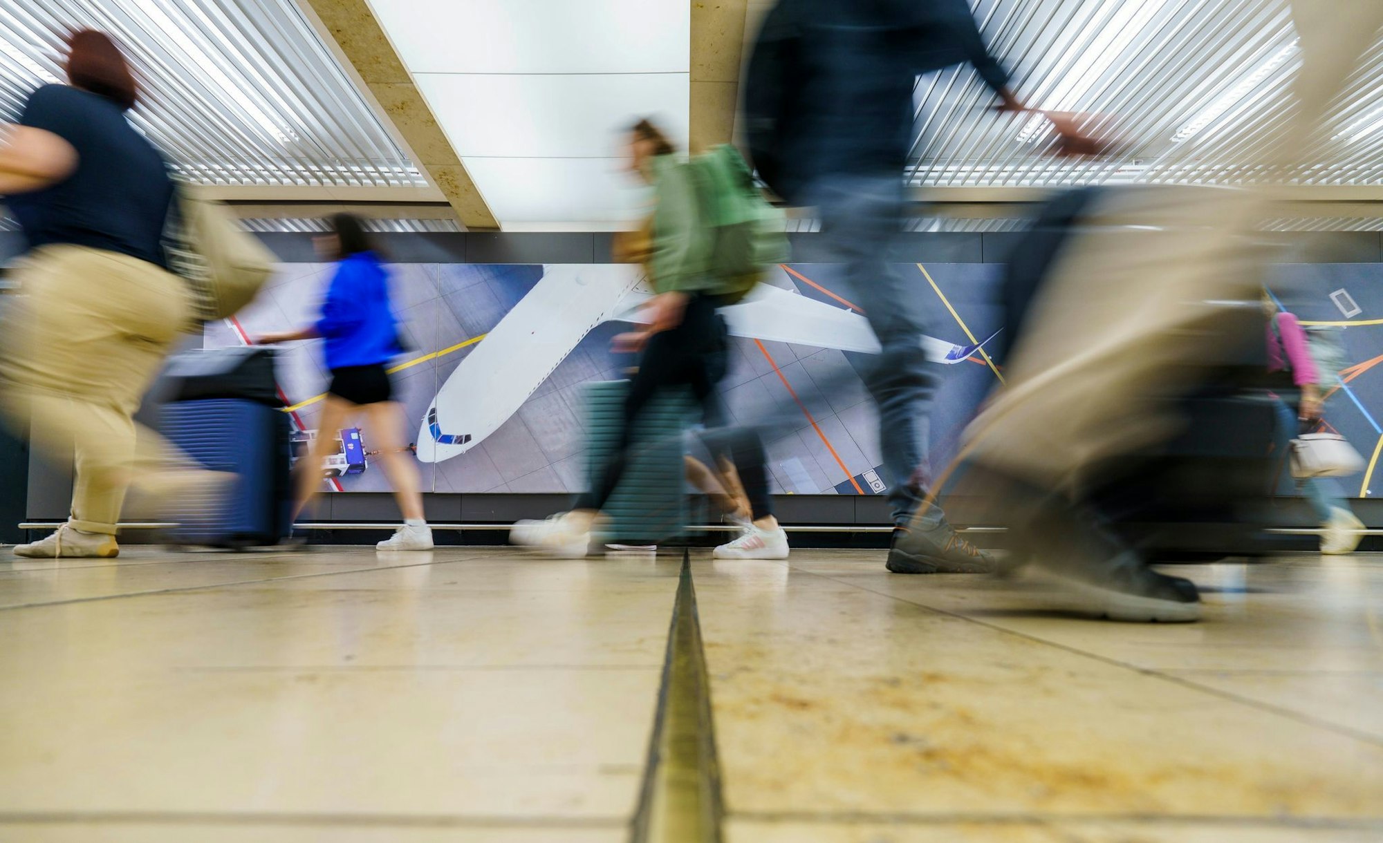 Fliegen bedeutet meist ohnehin Stress - viele Menschen, Zeitdruck, Änderungen. Wenn auch noch Angst dazukommt, ist schon der Weg zum Gate ein Horrortrip.