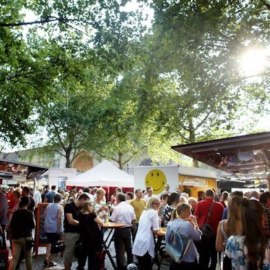 Abendmarkt auf dem Rudolfplatz in Köln