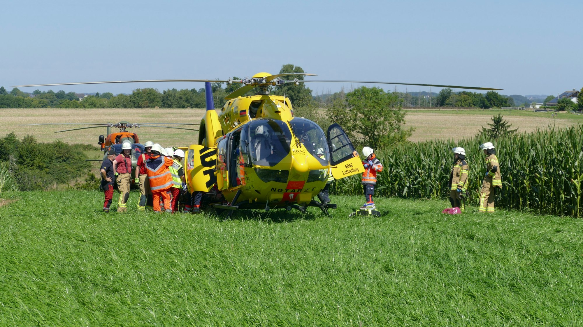 Mit Rettungshubschraubern wurden die Verletzten in Kliniken geflogen.