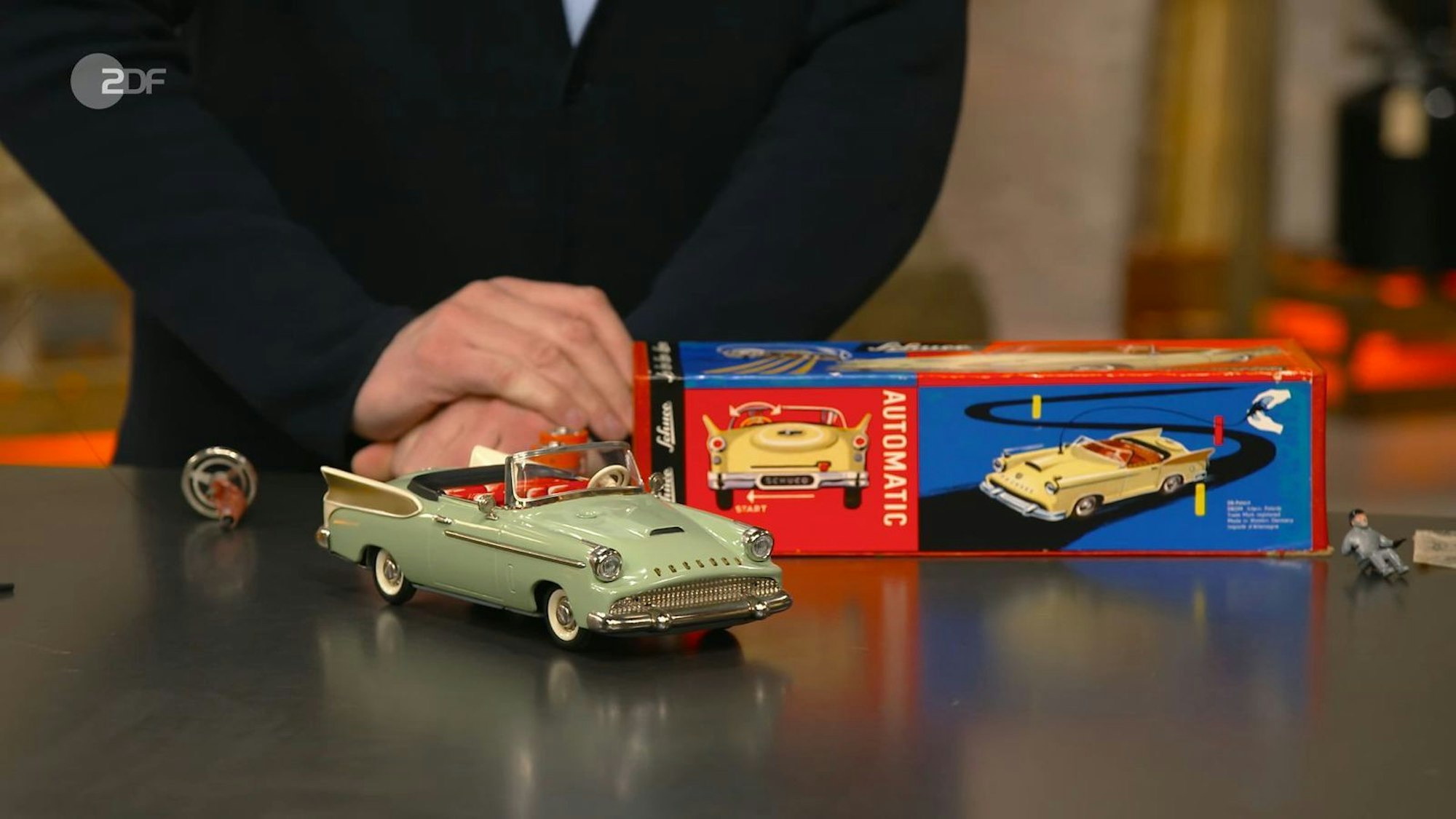 Der „Electro Synchromatic 5700“ von Schuco von Anfang der 1960er Jahre wurde mit 350 bis 500 Euro bewertet.
(Bild: ZDF)