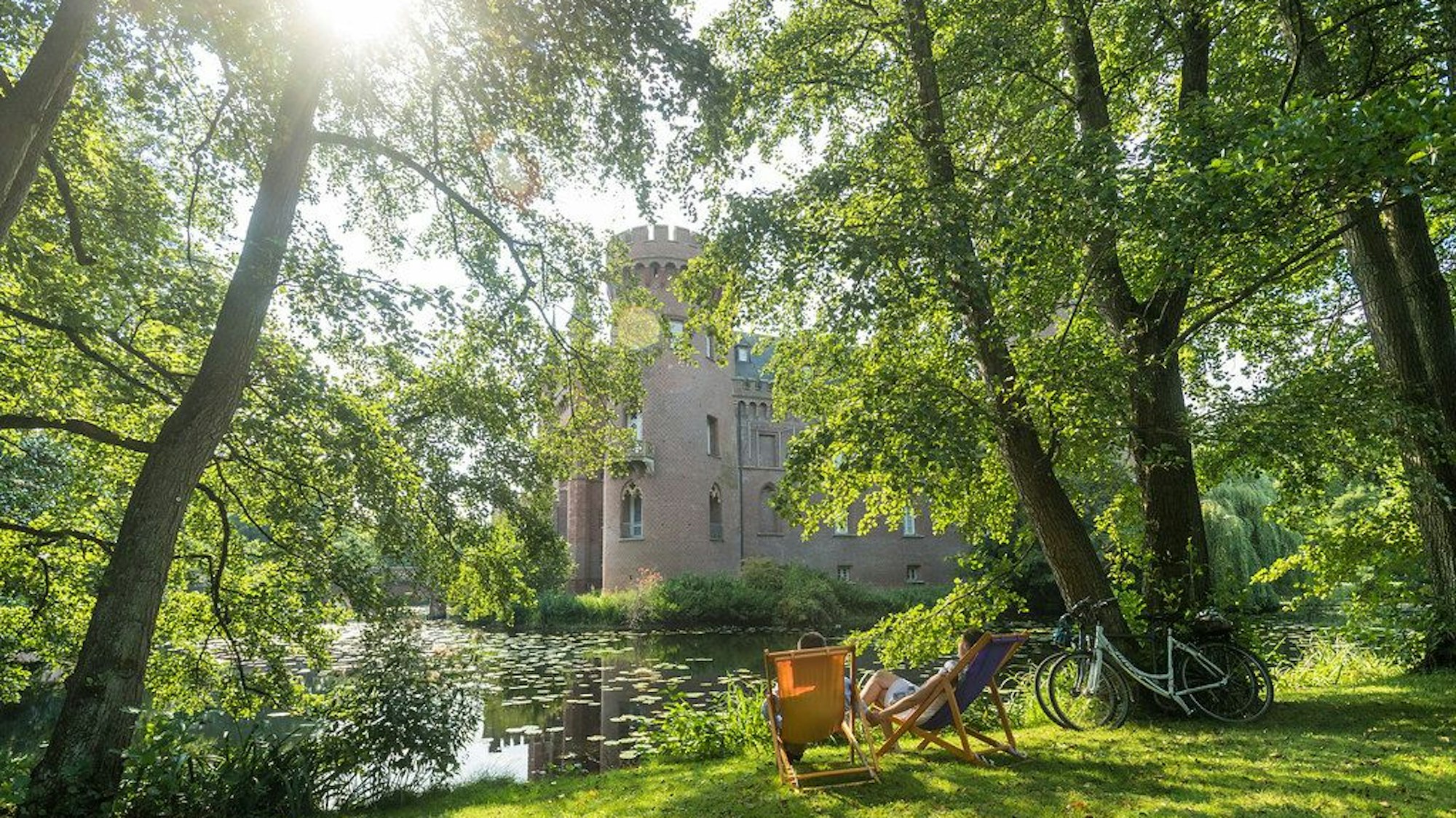 Das Schloss Moyland lädt zu einer kurzen Verschnaufpause ein. (Archivbild)
