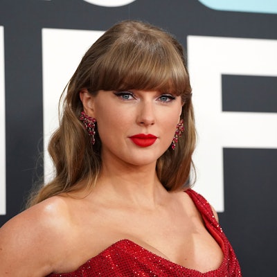 Taylor Swift kommt zur 67. Grammy-Verleihung.