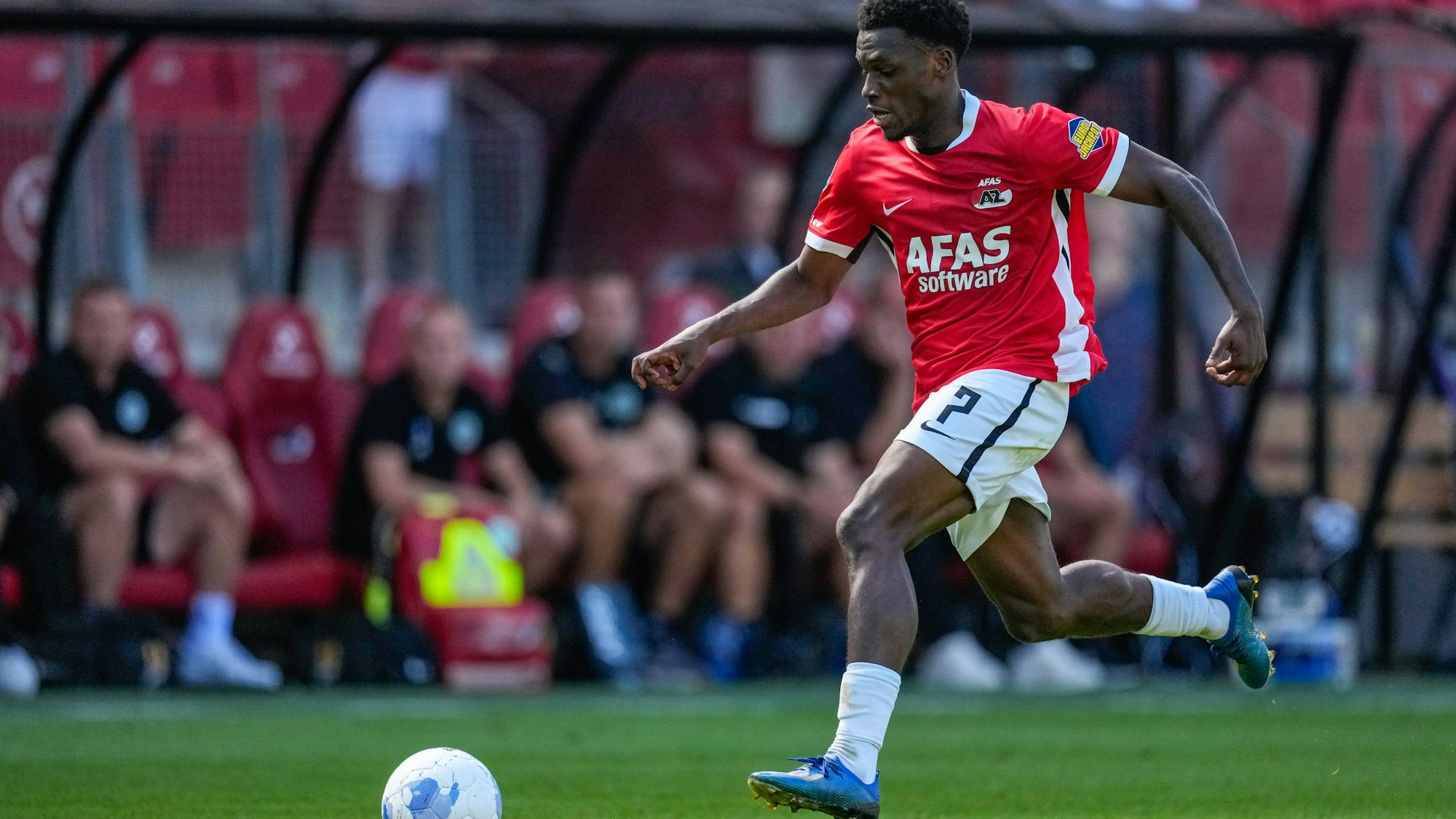 2025-08-10 AZ Alkmaar v FC Groningen - Dutch Eredivisie ALKMAAR, NETHERLANDS - AUGUST 10: Ernest Poku of AZ Alkmaar runs with the ball during the Dutch Eredivisie match between AZ Alkmaar and FC Groningen at AFAS Stadion on August 10, 2025 in Alkmaar, Netherlands. Alkmaar AFAS Stadion Netherlands Content not available for redistribution in The Netherlands directly or indirectly through any third parties. Copyright: xEdxvanxdexPolx