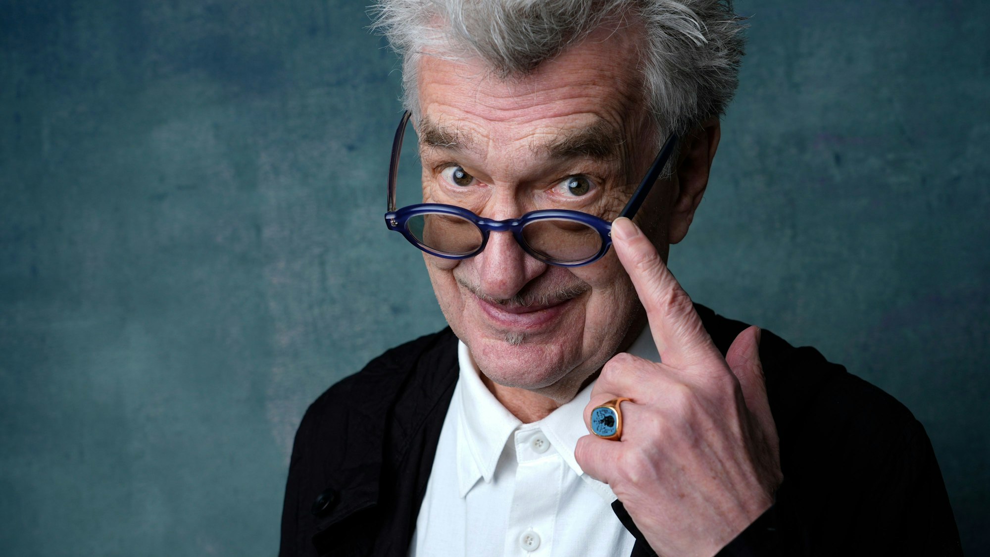 Wim Wenders posiert für ein Porträt während des «Nominees Luncheon» im Beverly Hilton Hotel.