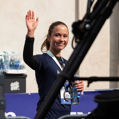 Prinzessin Josephine winkt im Ziel des 5-km-Laufs beim Royal Run in Kopenhagen.