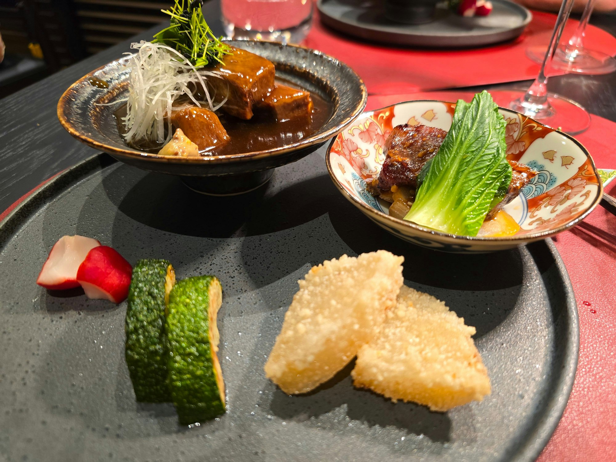 Rinderzunge und Wagyu