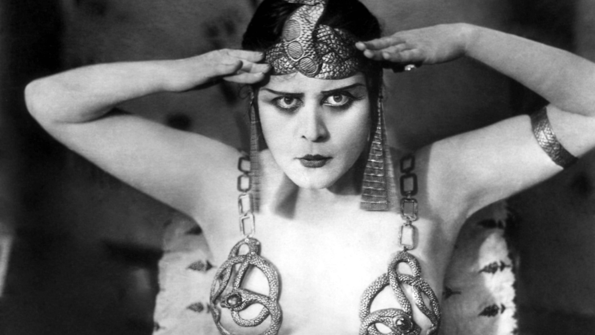 Theda Bara spielte auch große Frauen der Geschichte, wie hier Cleopatra.