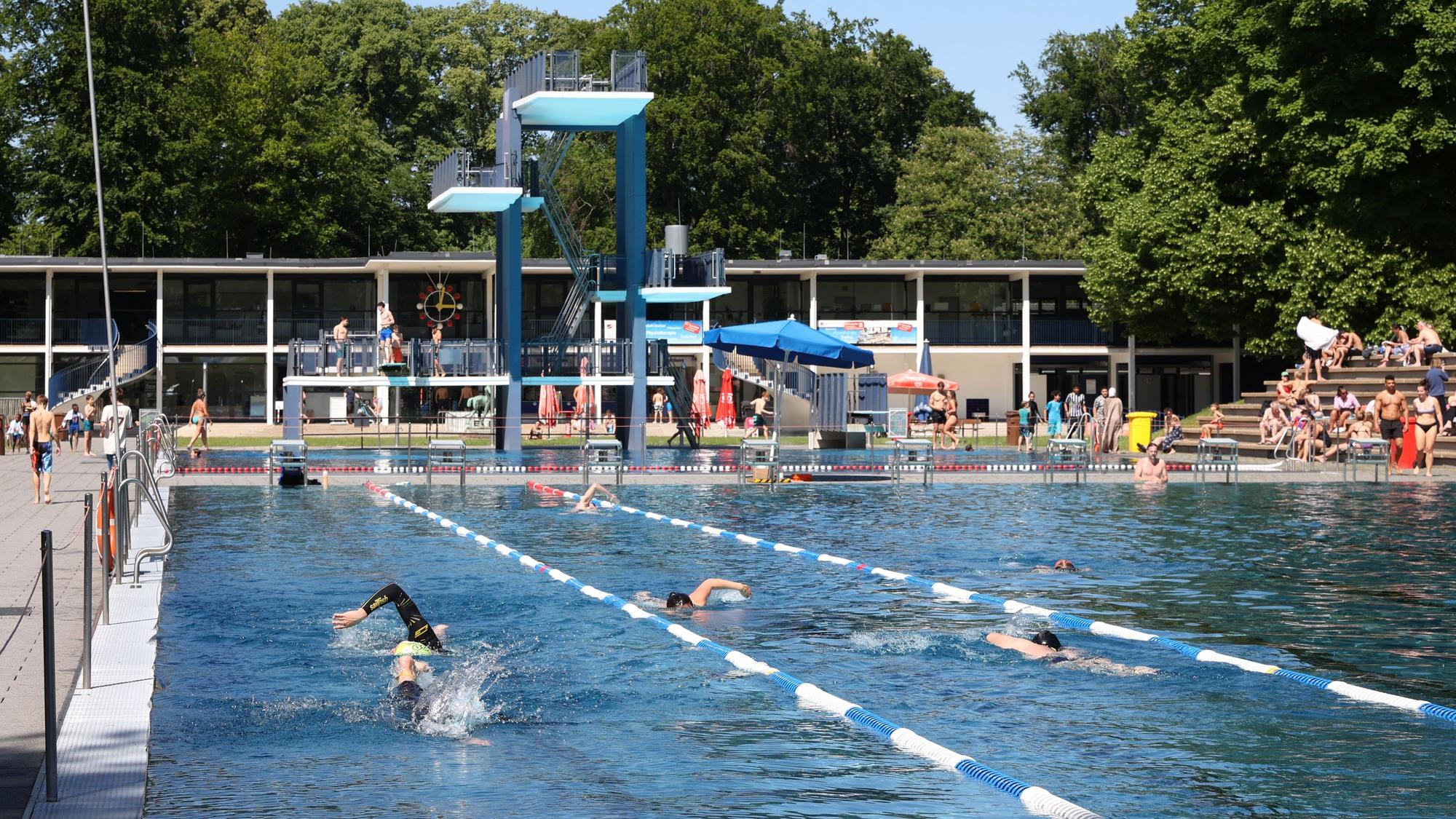 Nicht nur im Stadionbad hat ab Christi Himmelfahrt das Freibad geöffnet. (Archivfoto)