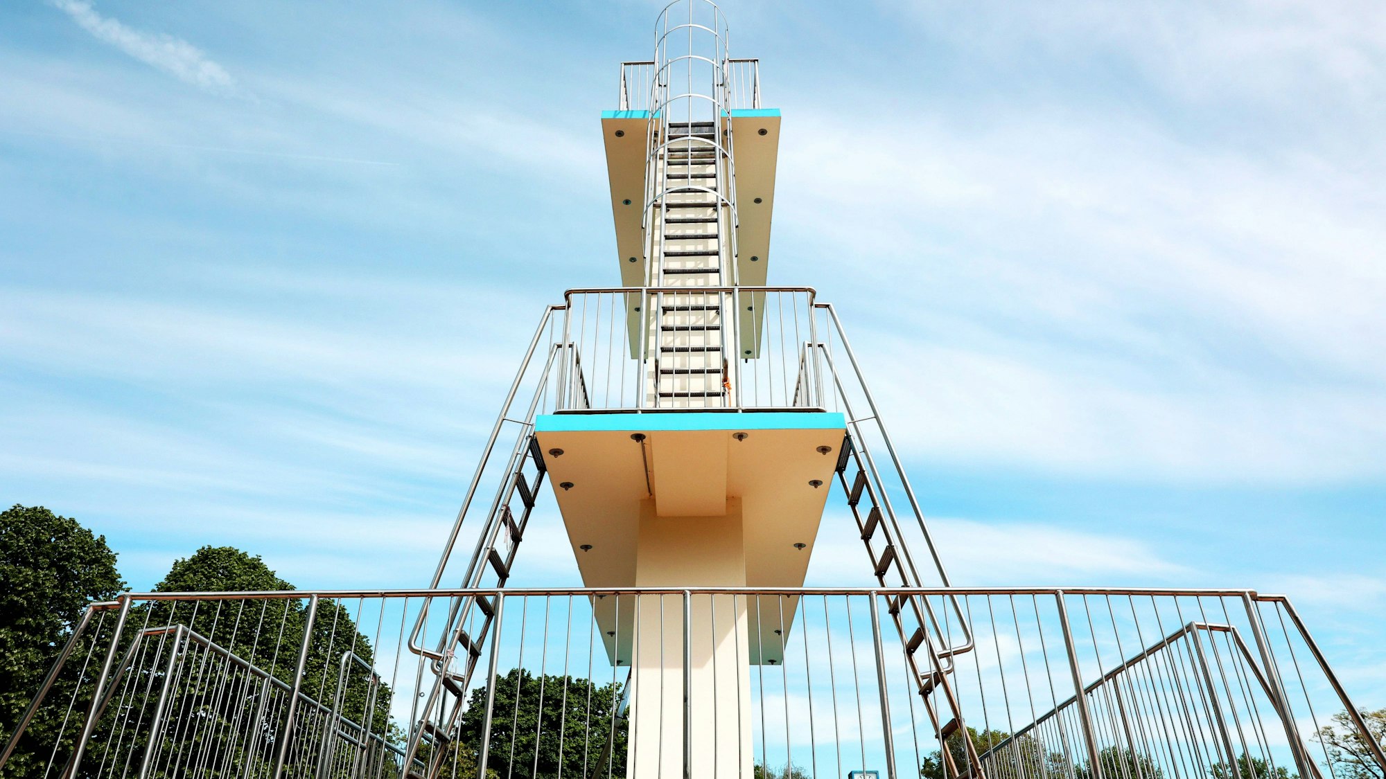 Sprungturm