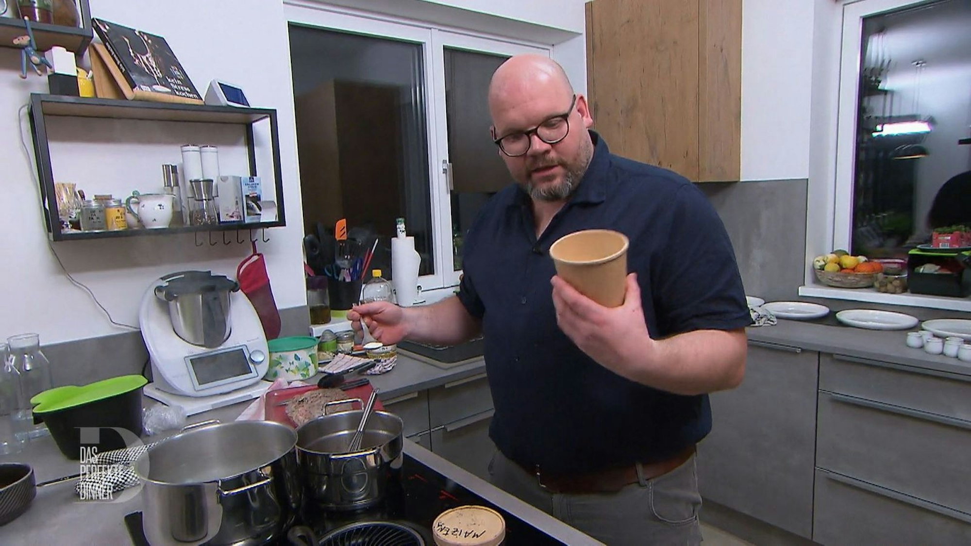 Oh je: Die vermeintliche Maisstärke zum Soßebinden war ein Geschmacksverstärker.
(Bild: RTL)