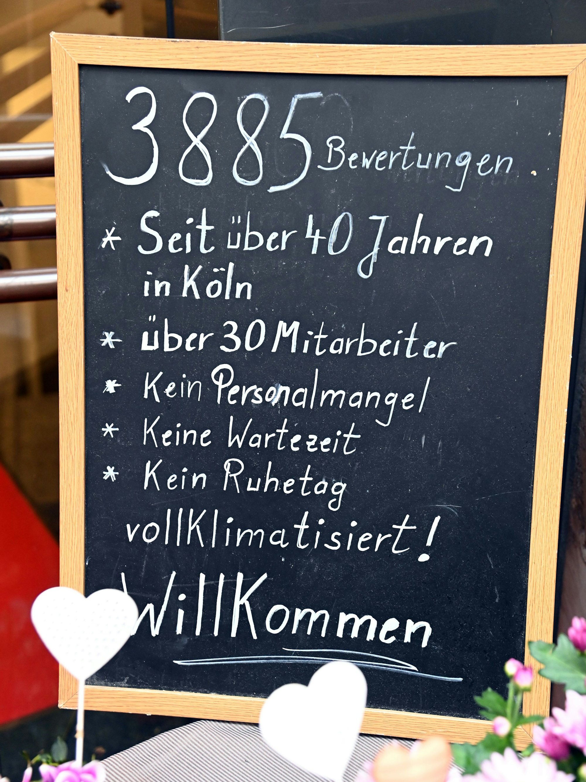 Werbetafel am Eingang des Steakhauses