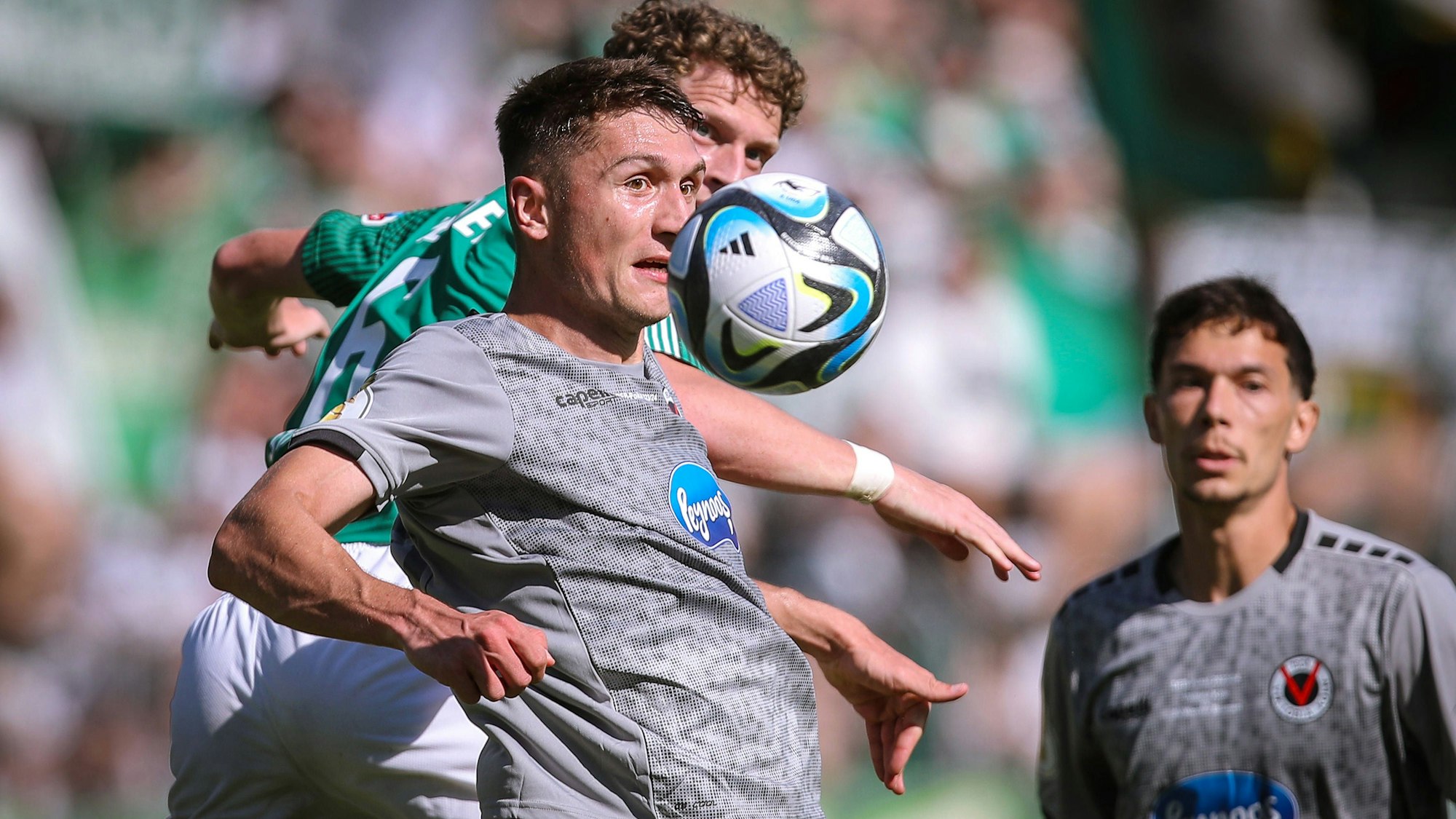 12.08.2023, Köln, Fußball, DFB-Pokal, 2023/2024, 1. Runde, Sportpark Höhenberg, FC Viktoria Köln Werder Bremen: 15-6 Christoph Greger Viktoria Köln und Jens Stage Werder Bremen beim Zweikampf um den Kopfball. DFB regulations prohibit any use of photographs as image sequences and or quasi-video. Nordrhein-Westfalen Deutschland *** 12 08 2023, Cologne, soccer, DFB Pokal, 2023 2024, 1 round, Sportpark Höhenberg, FC Viktoria Köln Werder Bremen 15 6 Christoph Greger Viktoria Köln and Jens Stage Werder Bremen dueling for the header DFB regulations prohibit any use of photographs as image sequences and or quasi video Nordrhein Westfalen Germany