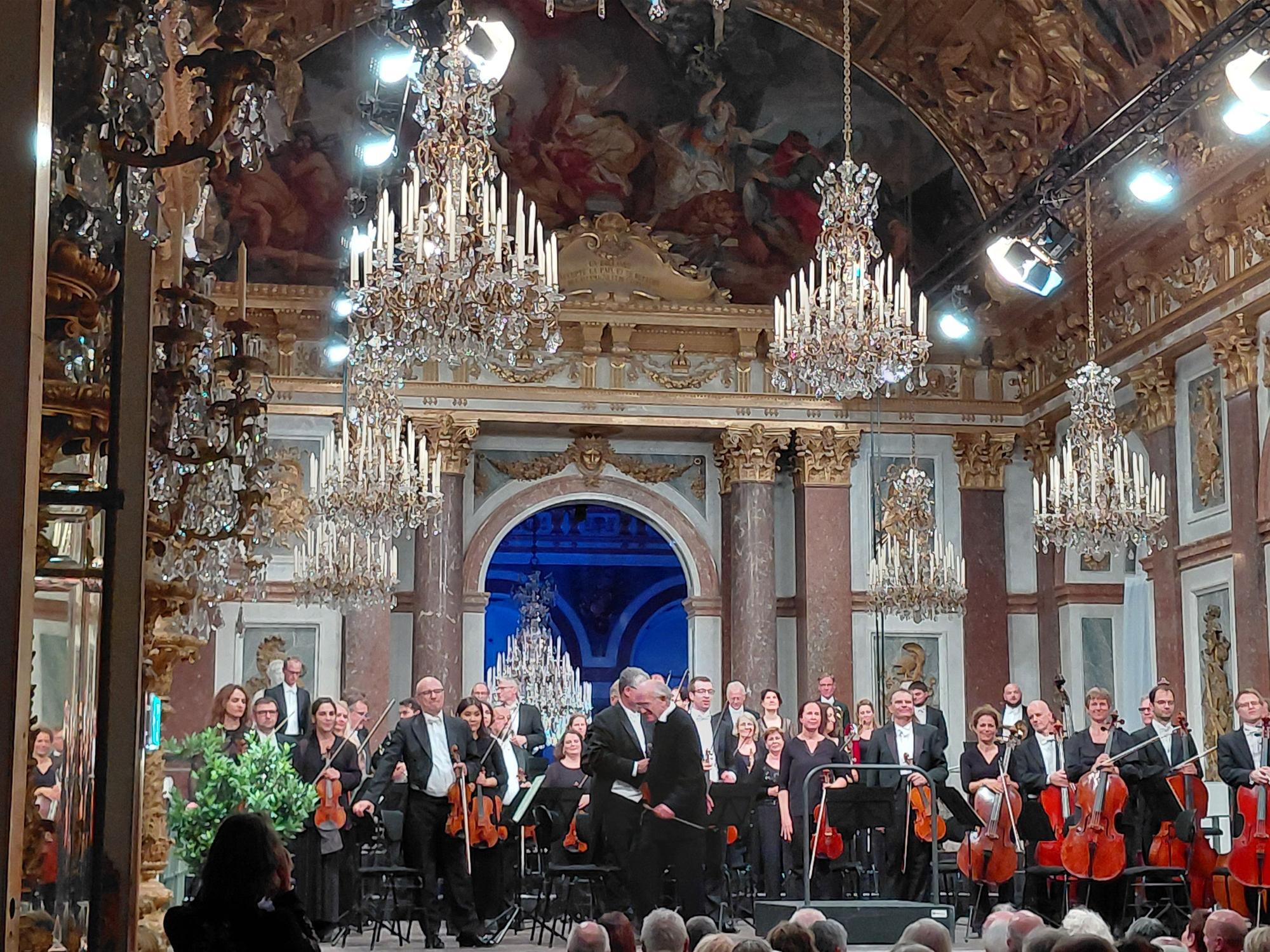Die Westdeutsche Sinfonia unter der Leitung von Dirk Joeres war 2025 Gast auf den Herrenchiemsee-Festspielen. Künftig wird das Orchester wohl nicht mehr in seiner Heimatstadt spielen.