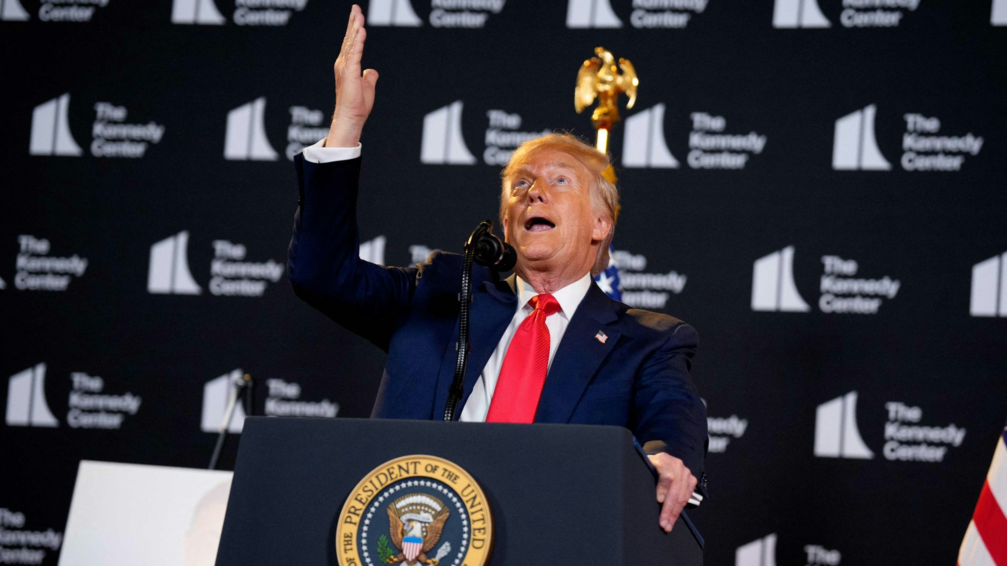 Präsident Donald Trump während einer Rede im Kennedy Center am 13. August 2025 in Washington, DC