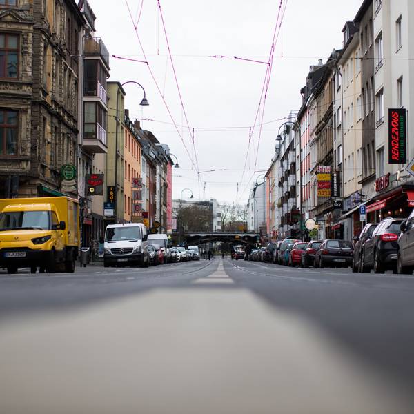 In einer Bar im Bereich der Zülpicher Straße kam es zu der schweren Messerattacke.