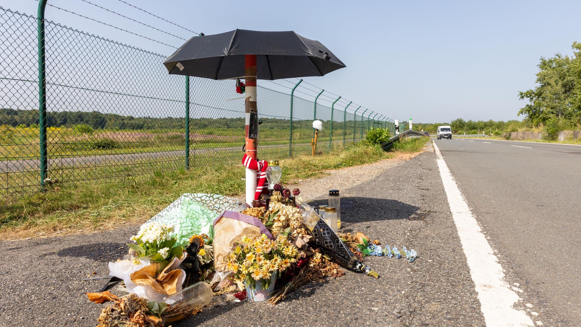 Vor drei Wochen kamen zwei Biker auf der Alten Kölner Straße ums Leben.
