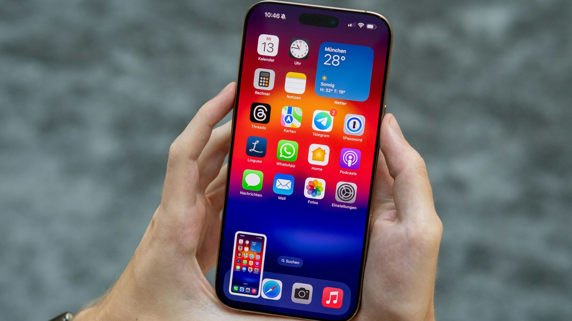 Die Polizei empfiehlt, Vertragsdetails sorgfältig zu prüfen. (Symbolbild)