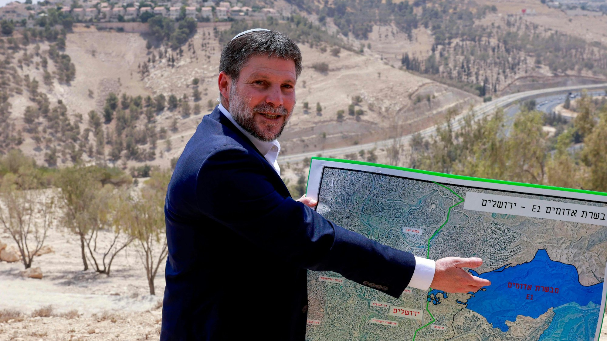 Netanjahus Finanzminister Smotrich provozierte zuletzt mit einer Karte, die die Besiedelungspläne für das Westjordanland zeigen.