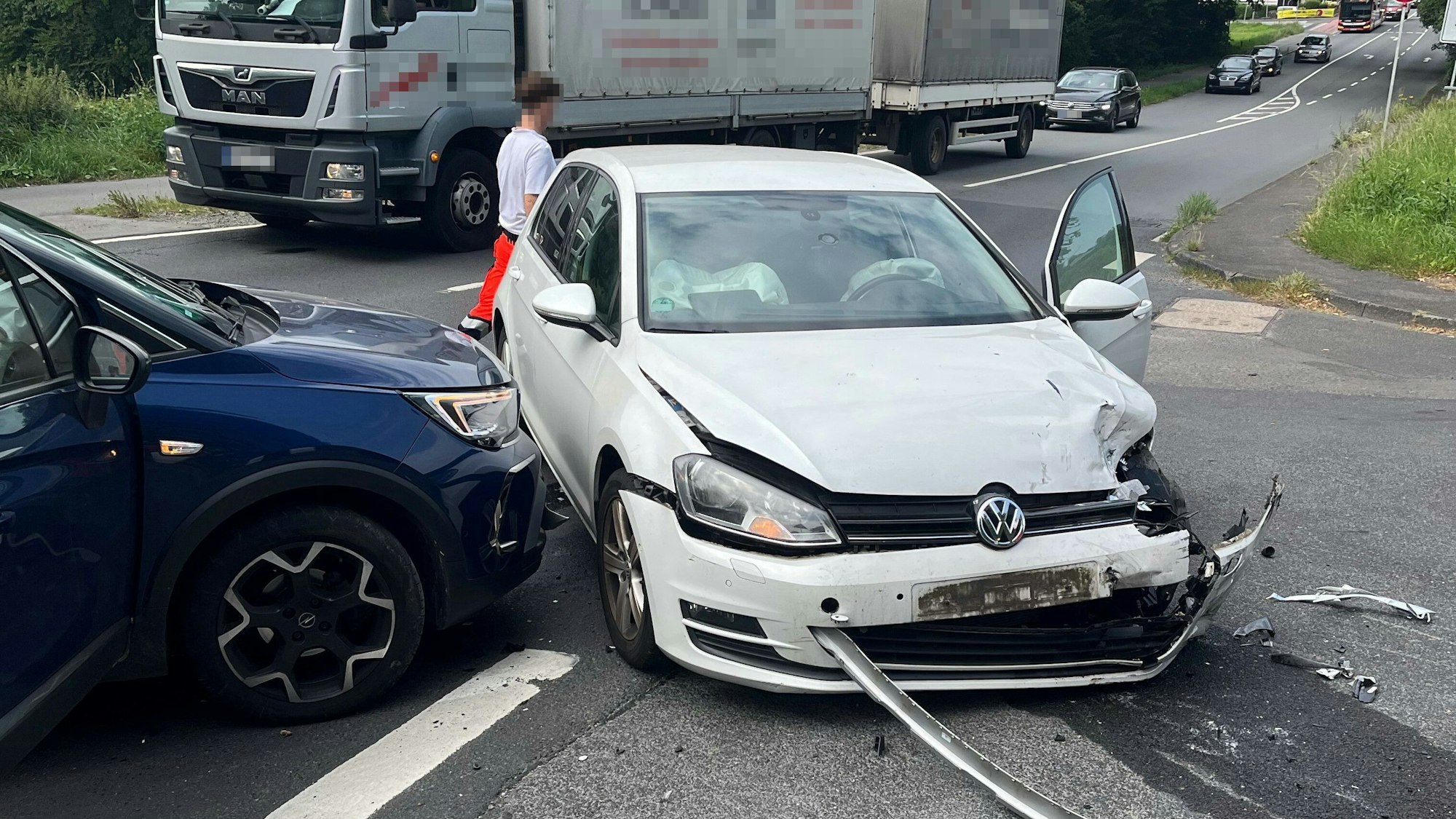 Bergisch Gladbach - Zwei Leichtverletzte bei Verkehrsunfall in Hebborn