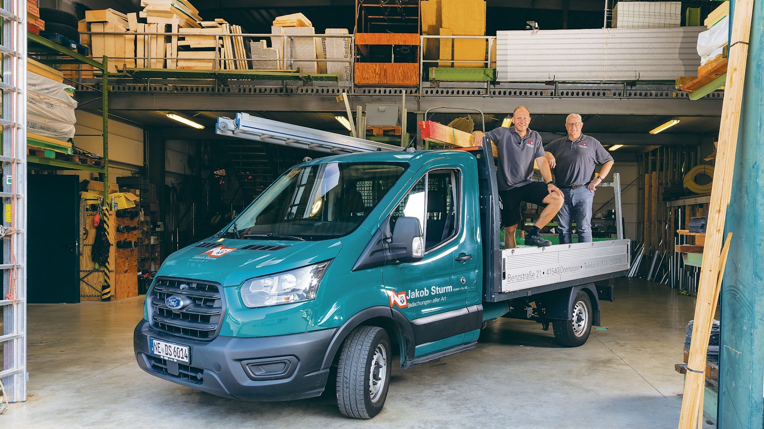 25.07.2025
Köln:
Ford Transit-Serie:
Dachdecker Jakob Sturm mit Sohn Matthias aus Dormagen