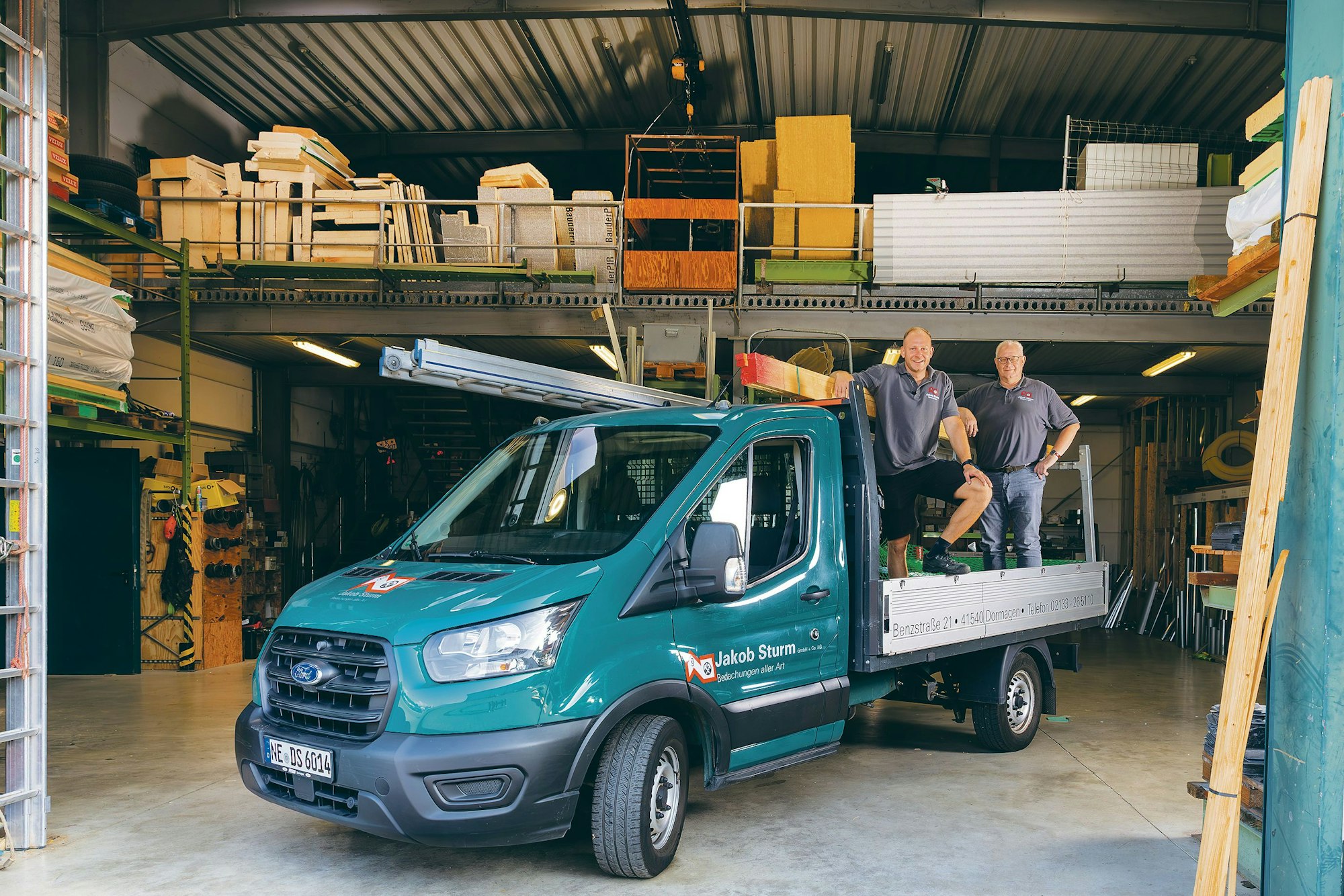 25.07.2025
Köln:
Ford Transit-Serie:
Dachdecker Jakob Sturm mit Sohn Matthias aus Dormagen
