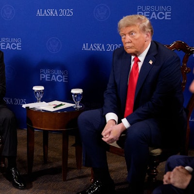 Trump und Putin stellten sich nur sehr kurz den Pressevertretern.