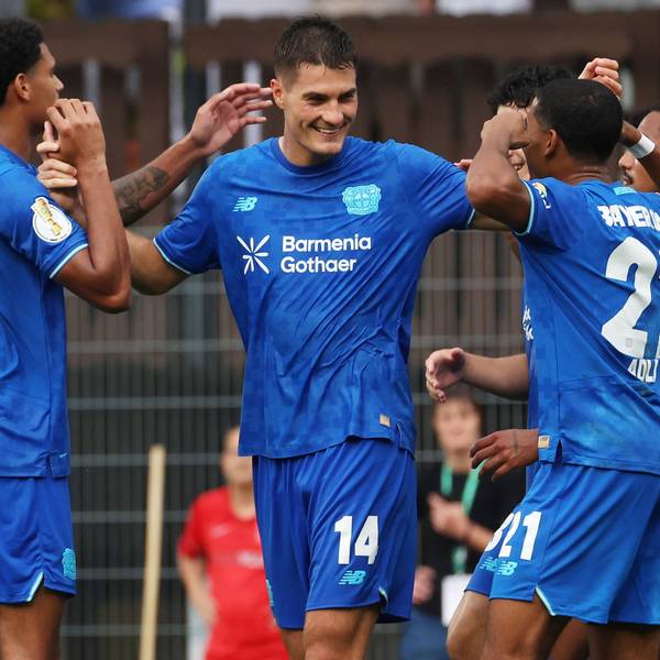 BAU// 15.08.2025 Aspach Fußball SG Sonnenhof Großaspach vs. Bayer 04 Leverkusen, Torschütze Patrik Schick Leverkusen, MItte jubelt über sein Tor zum 0:1 *** BAU 15 08 2025 Aspach soccer SG Sonnenhof Großaspach against Bayer 04 Leverkusen, goal scorer Patrik Schick Leverkusen, center cheers about his goal for 0 1