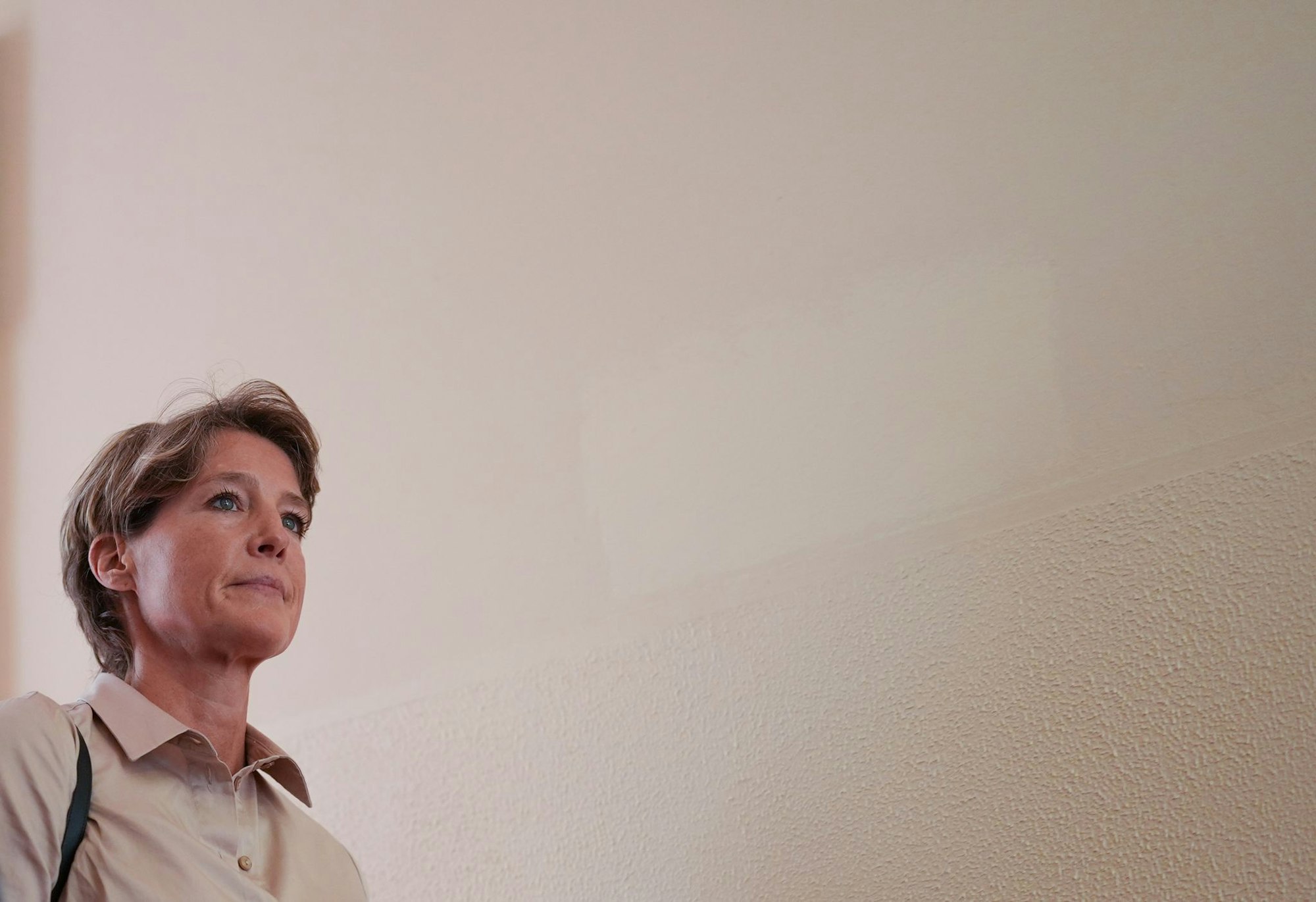 Christina Block auf dem Weg zum Sitzungssaal im Strafjustizgebäude.