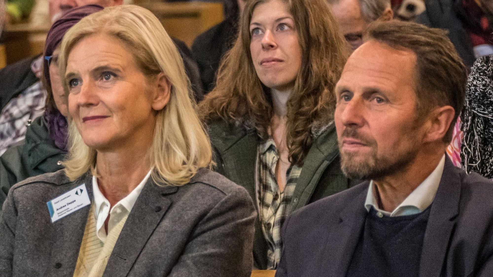 Andrea Deppe mit OB Uwe Richrath