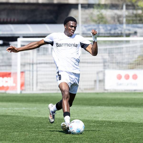 A-Junioren Bundesliga U19: Bayer 04 Leverkusen U19 - Eintracht Frankfurt U19 Ulrich-Haberland-Stadion, Leverkusen 09.04.2025 Isaiah Eichie Bayer 04 Leverkusen U19, 19 A-Junioren Bundesliga U19 DFB-Nachwuchsliga - Hauptrunde Liga A Gruppe C 2024/25: Bayer 04 Leverkusen U19 - Eintracht Frankfurt U19 Ulrich-Haberland-Stadion, Leverkusen 09.04.2025 DFB regulations prohibit any use of photographs as image sequences and/or quasi video. *** A Junioren Bundesliga U19 Bayer 04 Leverkusen U19 Eintracht Frankfurt U19 Ulrich Haberland Stadion, Leverkusen 09 04 2025 Isaiah Eichie Bayer 04 Leverkusen U19, 19 A Junioren Bundesliga U19 DFB Nachwuchsliga Hauptrunde Liga A Gruppe C 2024 25 Bayer 04 Leverkusen U19 Eintracht Frankfurt U19 Ulrich Haberland Stadion, Leverkusen 09 04 2025 DFB regulations prohibit any use of photographs as image sequences and or quasi video Copyright: xBEAUTIFULxSPORTS/Buriakovx