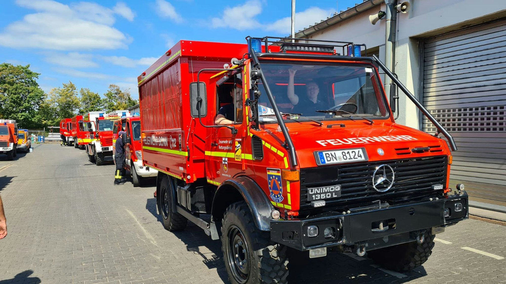 Waldbrand-Spezialisten der Feuerwehr aus Deutschland sind auf dem Weg nach Spanien. Sie sollen dort bei der Bekämpfung der verheerenden Waldbrände helfen.