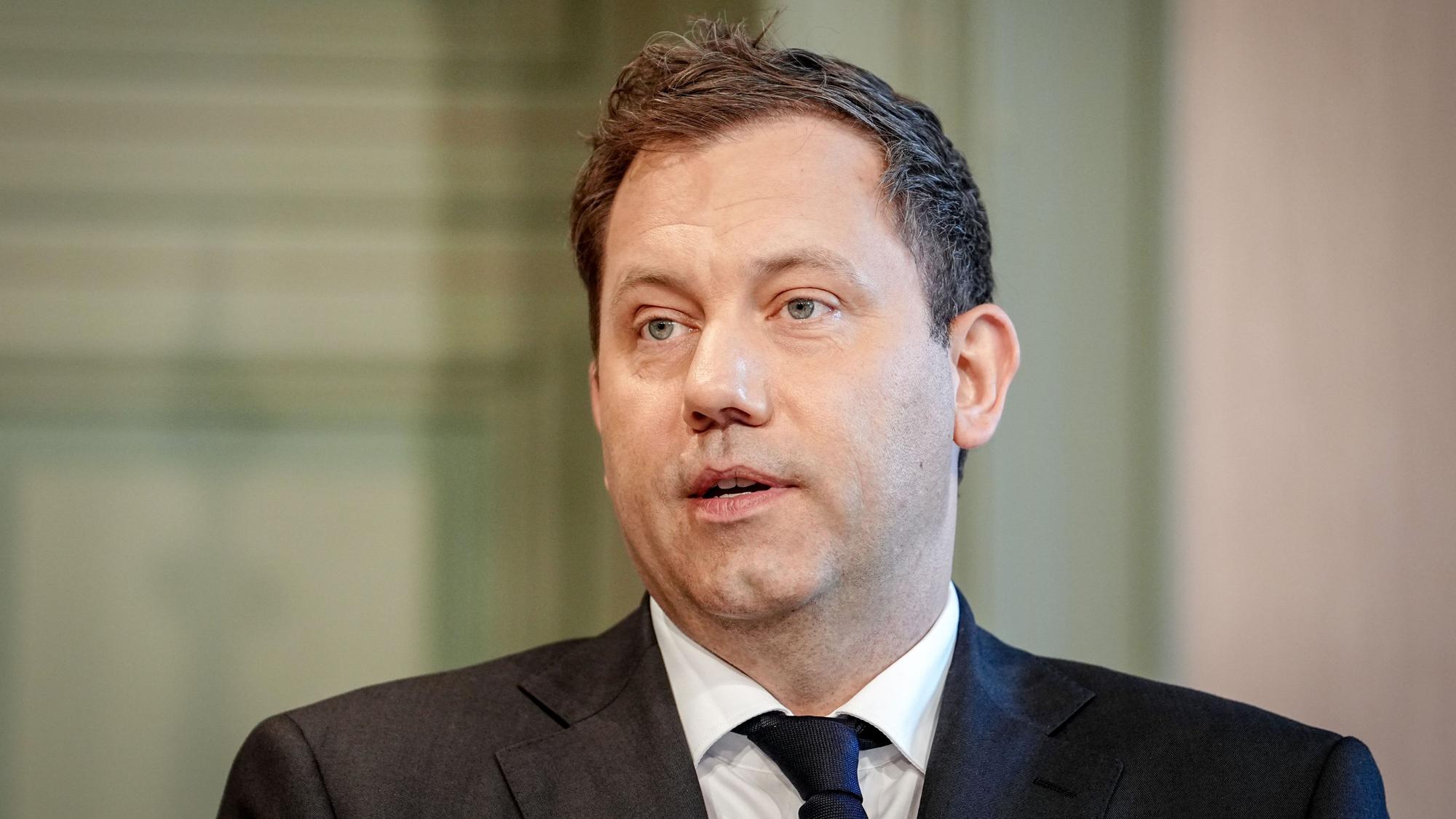Steuererhöhungen sind für CSU-Chef Söder ein No-go-Thema - für den sozialdemokratischen Finanzminister Klingbeil nicht. (Archivbild)