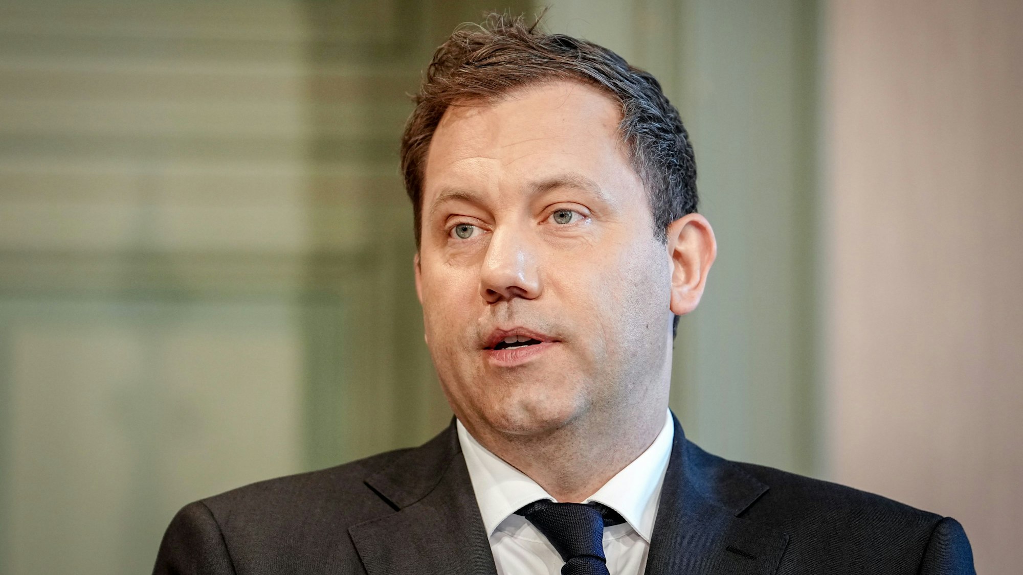 Steuererhöhungen sind für CSU-Chef Söder ein No-go-Thema - für den sozialdemokratischen Finanzminister Klingbeil nicht. (Archivbild)