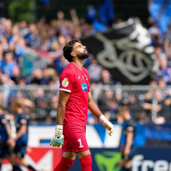 Dudu Eduardo Dos Santos Haesler, FC Viktoria Koeln, 1 reagiert nach einem Gegentor. GER, FC Viktoria Koeln vs SC Paderborn 07, Fussball, DFB-Pokal, 1. Runde, Saison 2025/2026, 17.08.2025 DFL REGULATIONS PROHIBIT ANY USE OF PHOTOGRAPHS AS IMAGE SEQUENCES AND/OR QUASI-VIDEO GER, FC Viktoria Koeln vs SC Paderborn 07, Fussball, DFB-Pokal, 1. Runde, Saison 2025/2026, 17.08.2025 Koeln *** Dudu Eduardo Dos Santos Haesler, FC Viktoria Koeln, 1 reacts after conceding a goal GER, FC Viktoria Koeln vs SC Paderborn 07, Soccer, DFB Pokal, 1 Round, Season 2025 2026, 17 08 2025 DFL REGULATES PROHIBIT ANY USE OF PHOTOGRAPHS AS IMAGE SEQUENCES AND OR QUASI VIDEO GER, FC Viktoria Koeln vs SC Paderborn 07, Football, DFB Pokal, 1 round, 2025 2026 season, 17 08 2025 Koeln Copyright: xEibner-Pressefoto/ScottxColemanx EP_SCN
