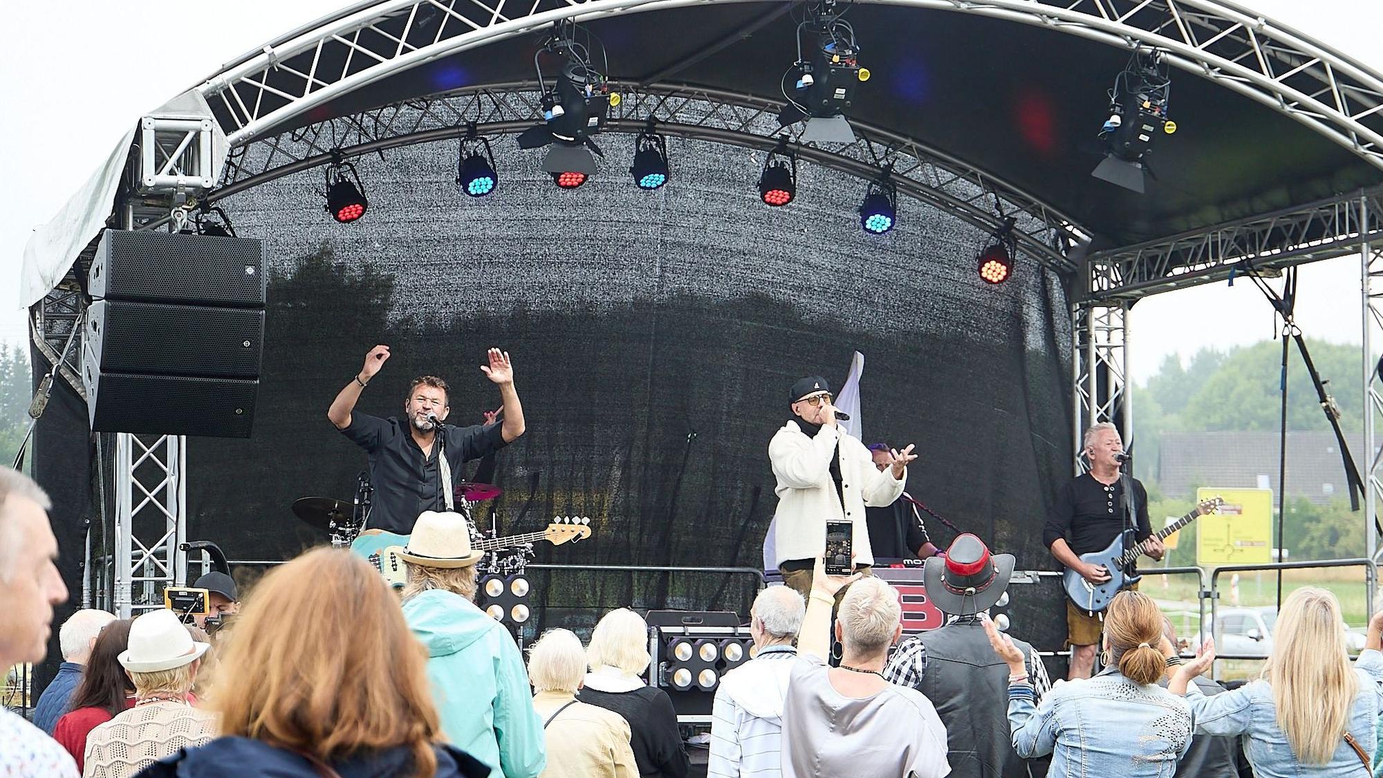 Die Band "De Boore" bei ihrem Auftritt in Krekel.