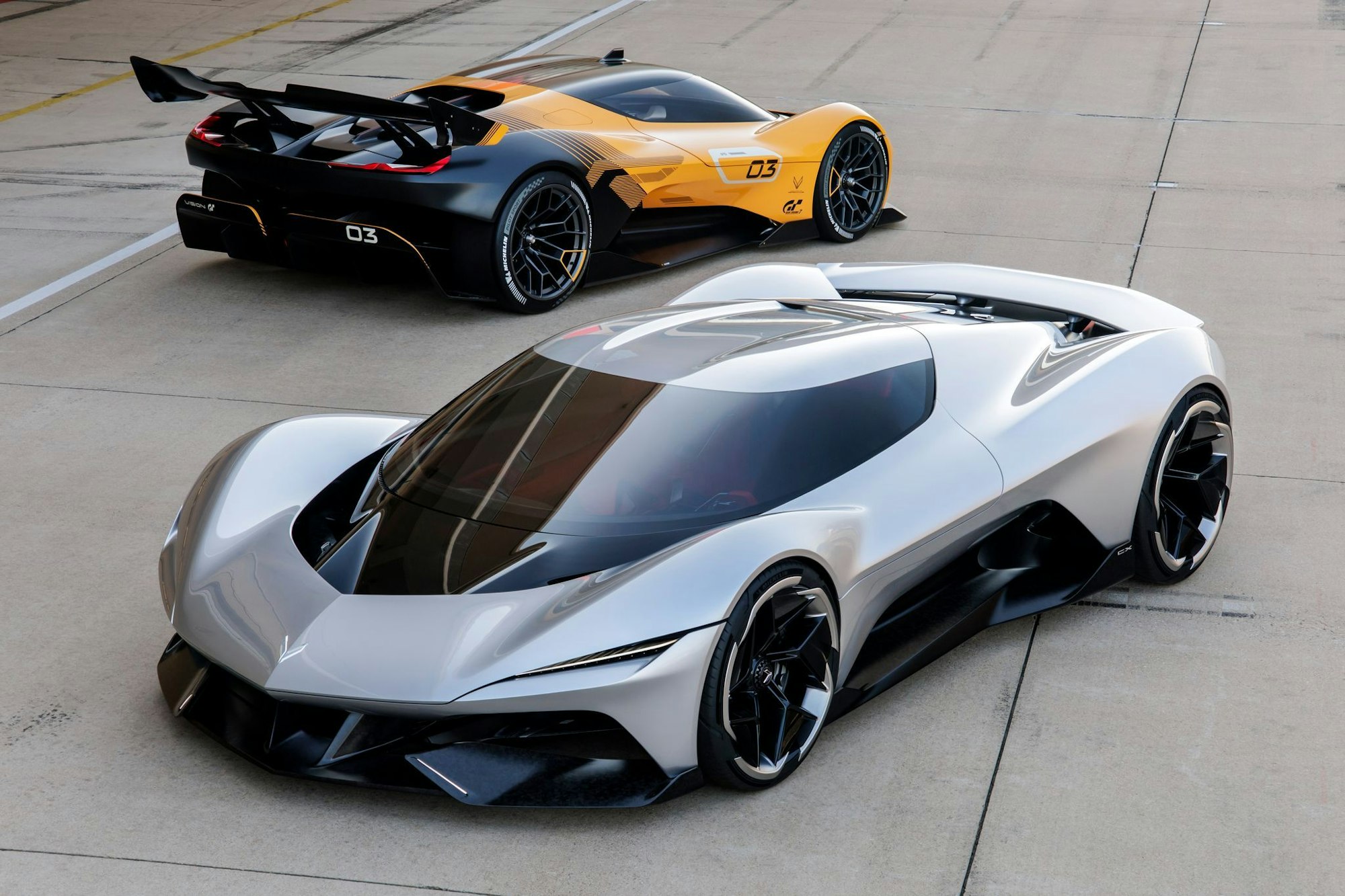 Futuristisch und elektrisch: Chevrolet zeigte auf der Monterey Car Week die beiden Studien Corvette CX.R (hinten) und CX.