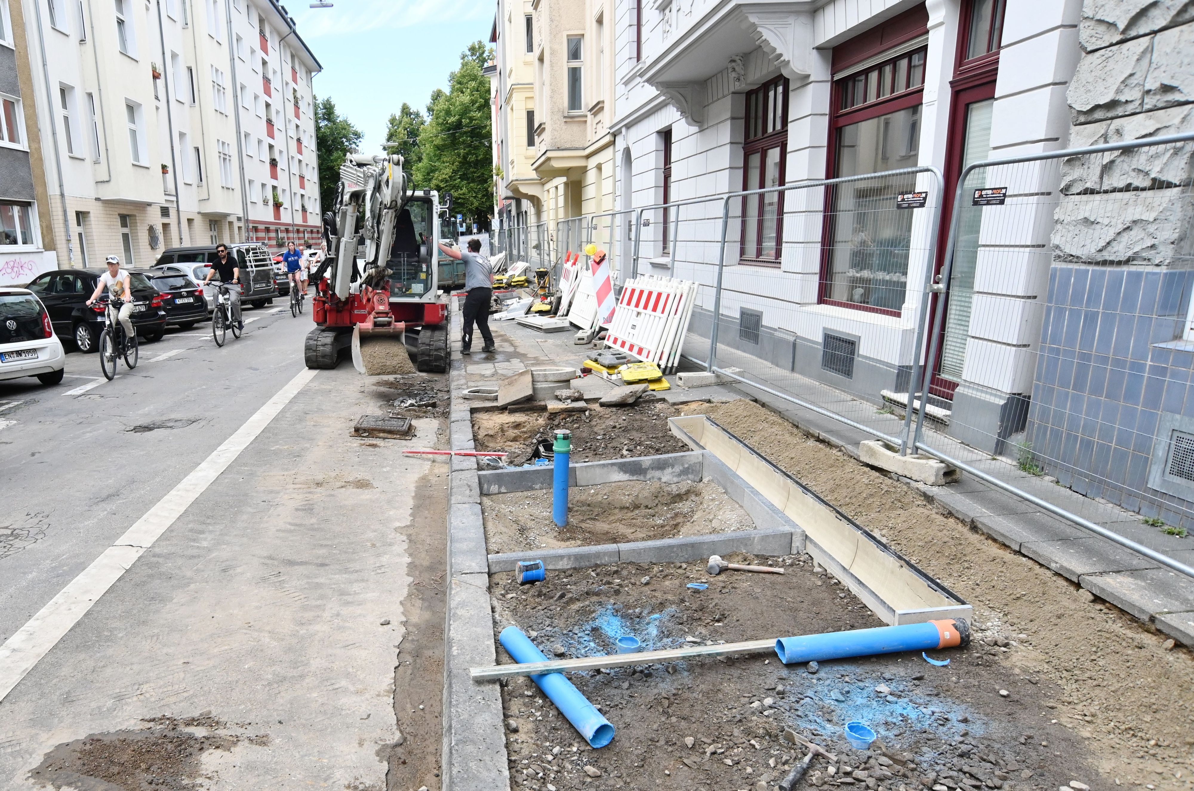 Im Agnesviertel und anderen Teilen der Innenstadt hat die Stadt Köln bereits mehr als 400 Parkplätze abgebaut.