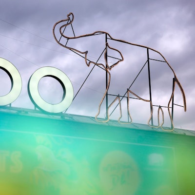 Der Zoologische Garten Köln im nördlichen Stadtteil Riehl wurde im Jahre 1860 gegründet und gilt unter den heute in Deutschland vorhandenen Tiergärten als drittältester Zoo. Wegen mehrere Fälle von Vogelgrippe wurde der Tierpark bis auf weiteres geschlossen. Themenbild, Symbolbild 13.02.2024 NRW Deutschland *** The Cologne Zoological Garden in the northern district of Riehl was founded in 1860 and is the third oldest zoo in Germany today Due to several cases of bird flu, the zoo has been closed until further notice Themed image, symbolic image 13 02 2024 NRW Germany Copyright: xChristophxHardtx